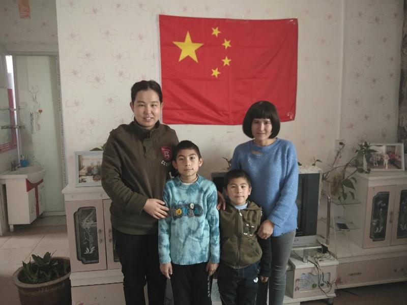 被愛包圍著的一家子